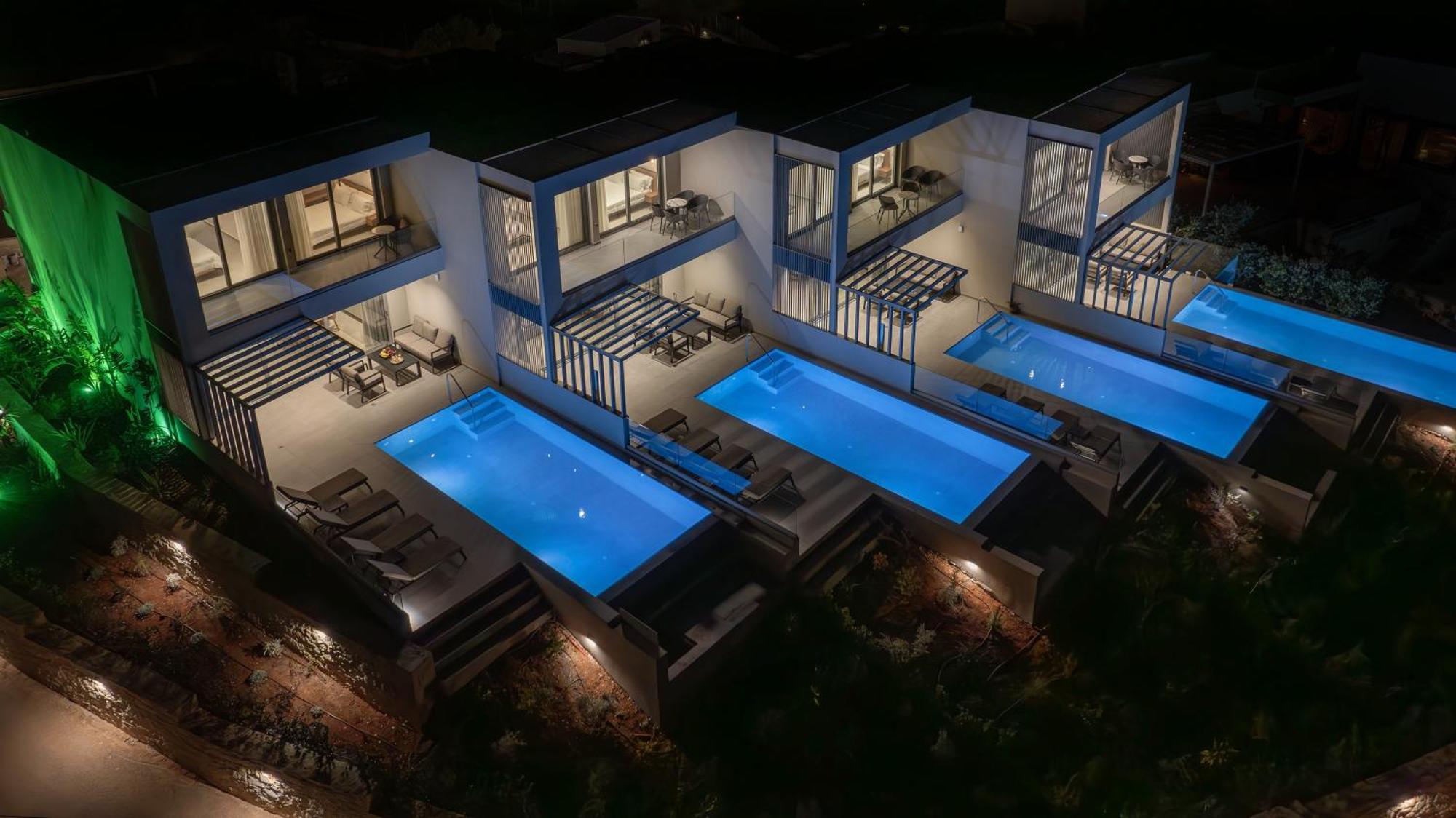 Punto De Vista Luxury * Korakiai